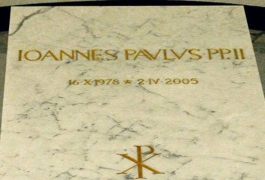 Lapida de Juan Pablo II el Grande
